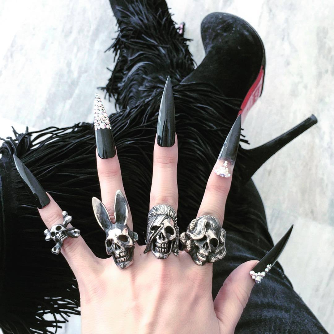socialpsychopathblr:  Heart of Bone