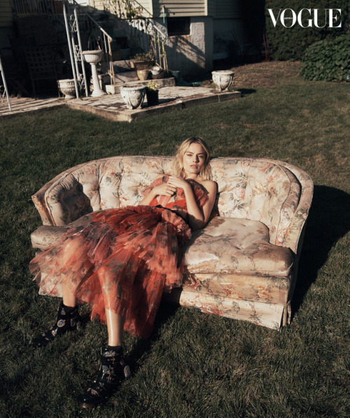 Margot Robbie - by Lachlan Bailey for Vogue Australia - Dec...