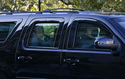 dealanexmachina:Because Trump was golfing (of course) when the election was called, he had to drive through all of DC celebrating his outsting. Most have posted the picture (above) of his face as they drove in. I would also like to share with you the