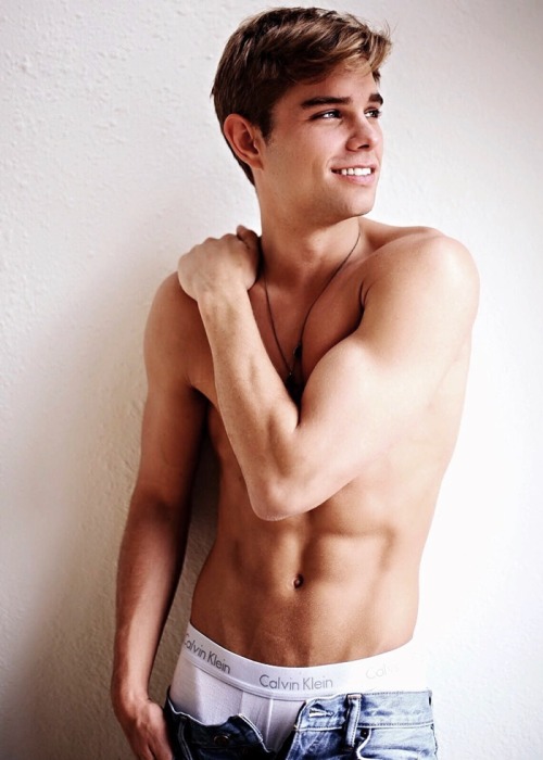 the21stmale:  http://the21stmale.tumblr.com