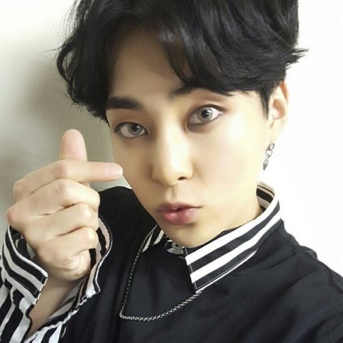 xiuxiuxiuminseok: Xiumin ~ Selfie