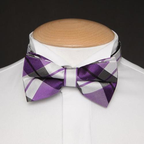 thingsthatmakeyouacey:teenageace:GUYYSS! Ace tie made for females using male designs. This shop here