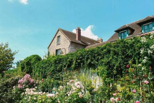  Monet’s home in his later yearsFrench town Giverny 