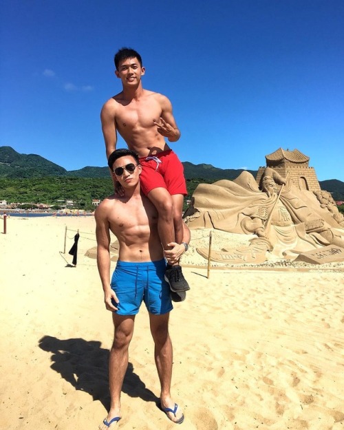 Taiwanese Gay CoupleIG: Chang LinSubscribe my Youtube channel: Asian Boys Lovewww.youtube.co