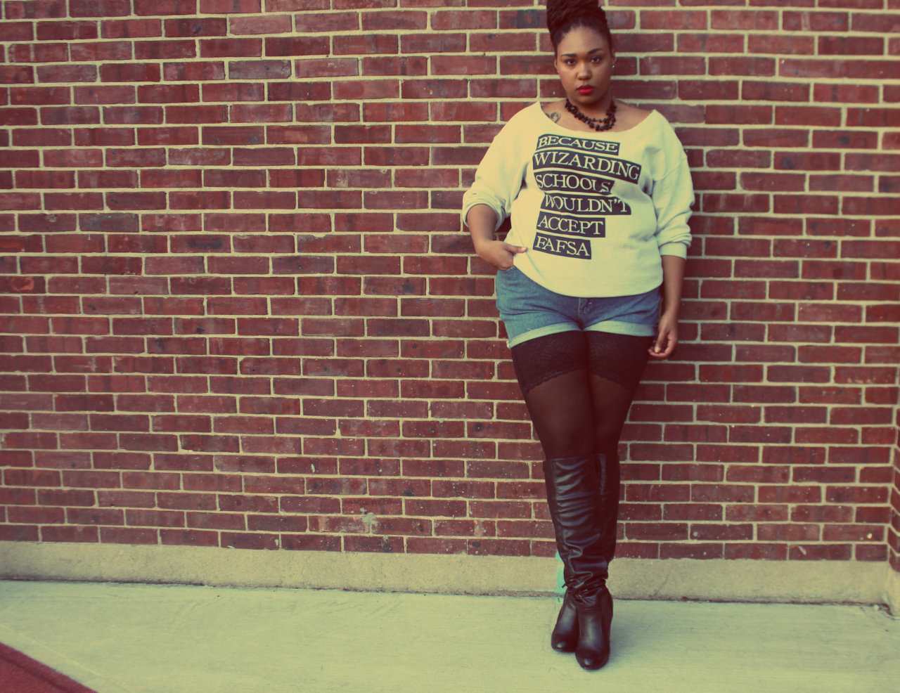 athickgirlscloset:  Love this sweatshirt! Short: DIY Lace Bandlettes Boots: Shoedazzle