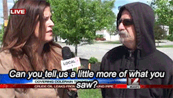 sizvideos:  Man trolls NEWS crew on LIVE TV - Video 