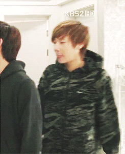 yuu-n:  and there was hoya and sungjong bickering about duties and sunggyu was there just wiping and scrunching his nose and just casually walking away with that older brother smile plastered on his lips  