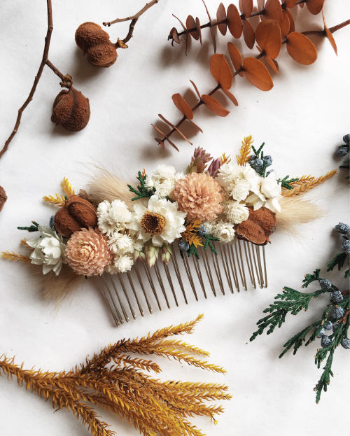 etsyfindoftheday | 11.30.19autumn blush hair comb by euccawe’re closing out november with an autumn-