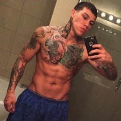 hoodsworld:  Gabriel Rosado             Hoodsworld