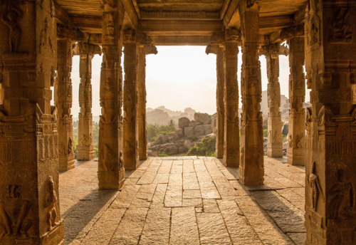 Pillared mandapa, Hampi, Hemakuta Hill, photo by Kevin Standage, more at kevinstan