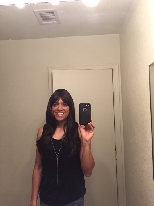 ashleycd1212: Eyeliner was not cooperating tonight. But going out to dinner any ways. Enjoy thanks f