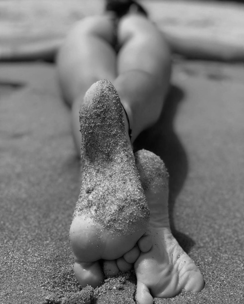 mx-pretty-feet-and-toes: adult photos