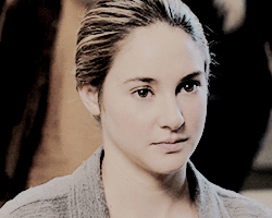 isabellelightwocd-deactivated20:  divergent + beatrice prior as a member of abnegation 