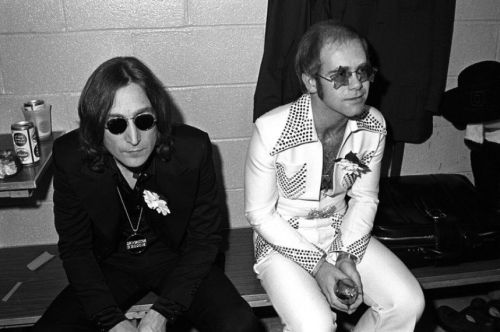 awesomepeoplehangingouttogether:John Lennon and Elton John