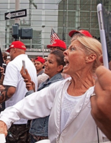 weavemama:  mall of america: we’re gonna have black santa  trump supporters:  starbucks: we’re gonna say happy holidays trump supporters: hamilton:  mike pence please look out for us and be careful  trump supporters: kellogs: we don’t want our