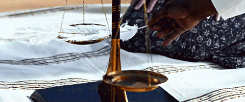 conduitstr:Anubis +   weighing of the heart in 01x03: Head full of Snow