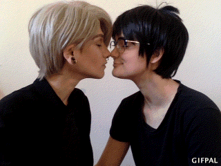 nescafes:Fiiiiiiiiiinally got some viktuuri with the gorgeous gfYuuri Viktor