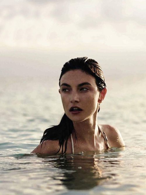 unes23:Jacquelyn Jablonski for Vogue Spain