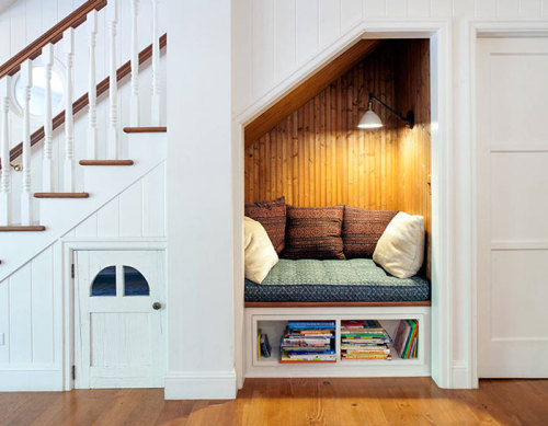 thistherapylife:glitter-rebellion:boredpanda:Reading Nooks Perfect For When You Need To Escape This 