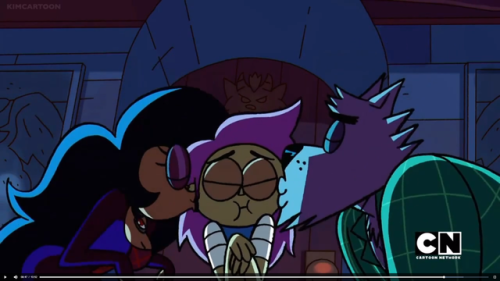 goodbirb:enid’s parents are soo cute!! Enid’s mom is so hot~ < |D’‘‘‘‘‘