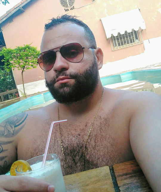 bear-hairy:  Déjanos tu comentario 🐻 . Rebloguea y comparte el contenido si te gustan las fotos. #Bear_Hairy