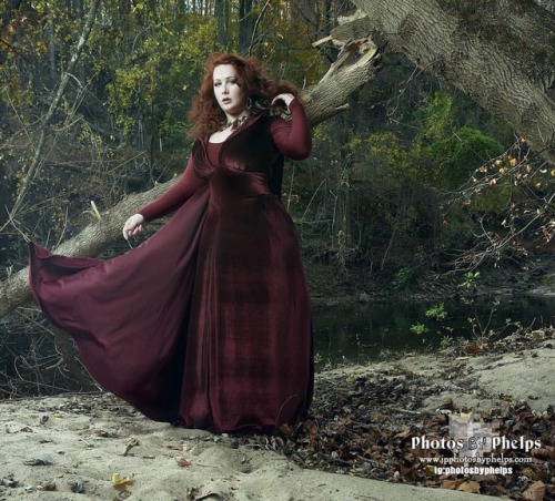 Red handmaiden or Crimson Princess .. I do wish I used a wider lense  and higher f stop or s telephoto lense  to really make this pop even more with separation. #princess #handmaiden #ginger #photosbyphelps #throwback #dress #nature #losehatenotweight