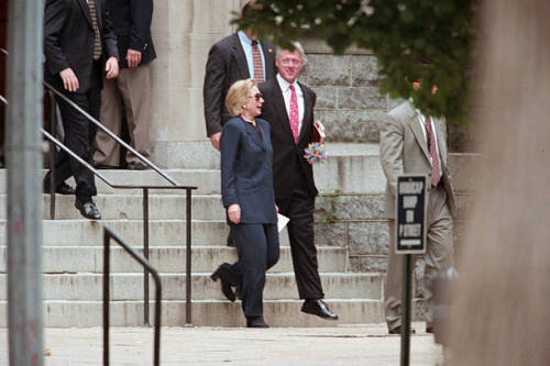 WASHINGTON, DC - AUGUST 16: US President Bill Clinton and First Lady Hillary Rodham Clinton leave Fo