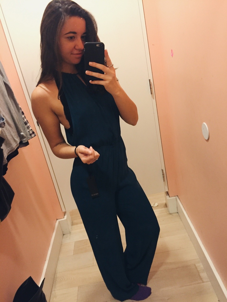 jessicaanicoleexo:  Today I realized that jumpsuits are actually so cute. And I’m