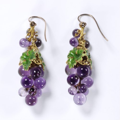 ponderorb: Pair of earrings in the form of vines, enameled gold mounted with amethysts, France, abou