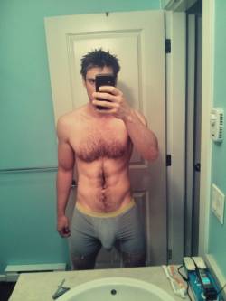 nudemanselfies:  I’m liking these new pouch