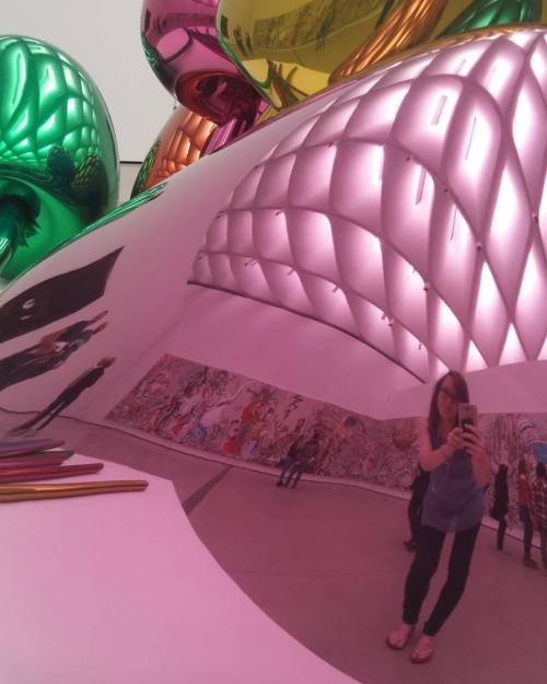 Self-Portrait in Koons. (at The Broad)