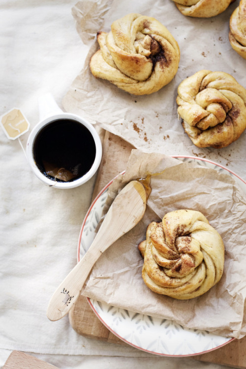 fullcravings: Honey Butter Cardamom Buns