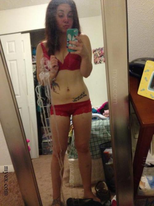 dumbsltsxpose6: justthebestsluts:  geegigity:  Danica Blanchfield of South Glens Falls, New York  I 