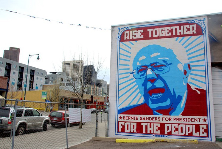 kimreesesdaughter:  restlesscontradiction:  rallyforbernie:  Bernie Sanders murals