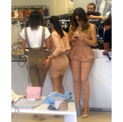 badgalfaashion:  http://instagram.com/_badgyal_