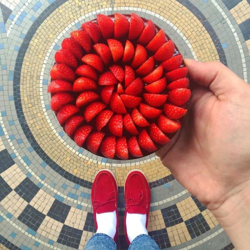 nae-design:Paris craziest desserts matched with men shoes by Tal Spiegel