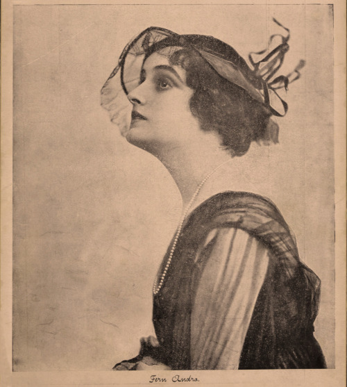Fern Andra, 1919Fern Andra. Die Filmwelt 1919, Heft 2, front cover. | src ÖNB