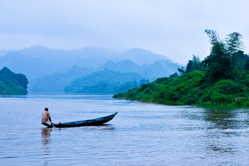 soon-monsoon:Kaptai Lake, Chittagong Hill Tracts, Bangladesh by Rayhan Khan