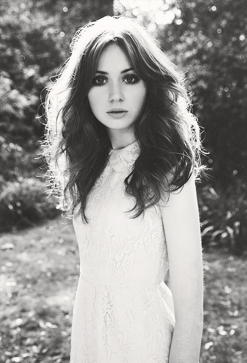 disgusted:     thedoctordances: 3/100 Photos of Karen Gillan  ☠vintage blog☠   