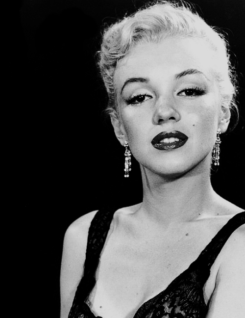 beauvelvet:  Marilyn Monroe photographed by Ed Clark in 1950.