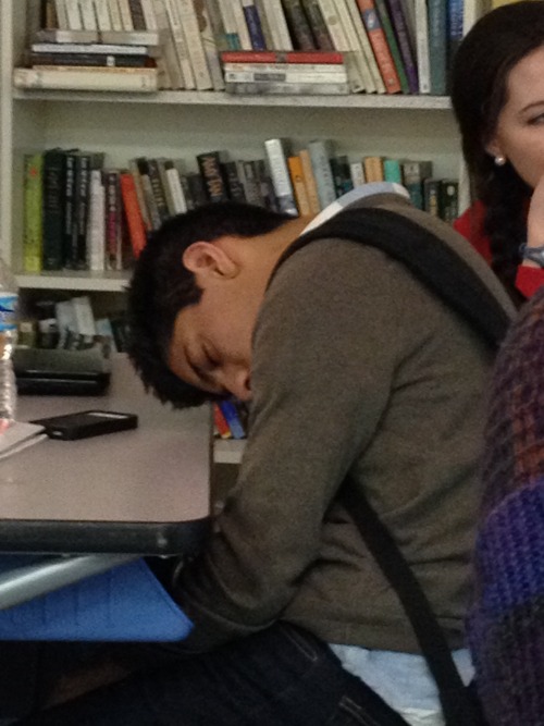 jewmingle:jewmingle:A photoset of me sleeping in class