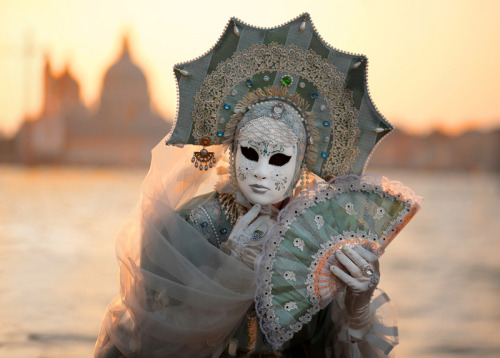 XXX elosilla:  Carnival of Venice.  photo