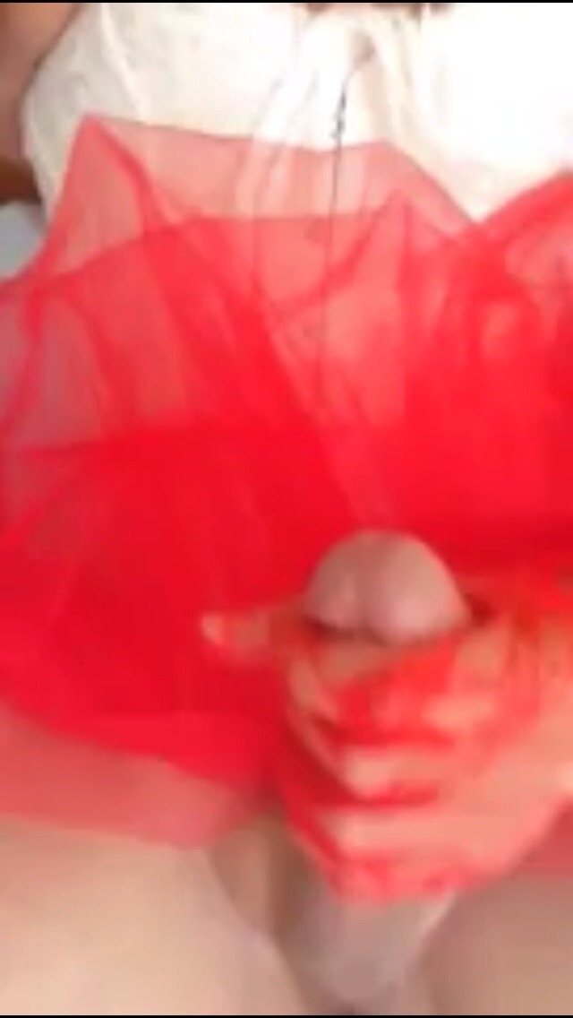 mypanties23:  Corsets + tutu’s = a fun time. Watch the vid on xhamster…http://m.xhamster.com/movies/6736047/tutus_give_a_wonderful_view.html?from=share_mail