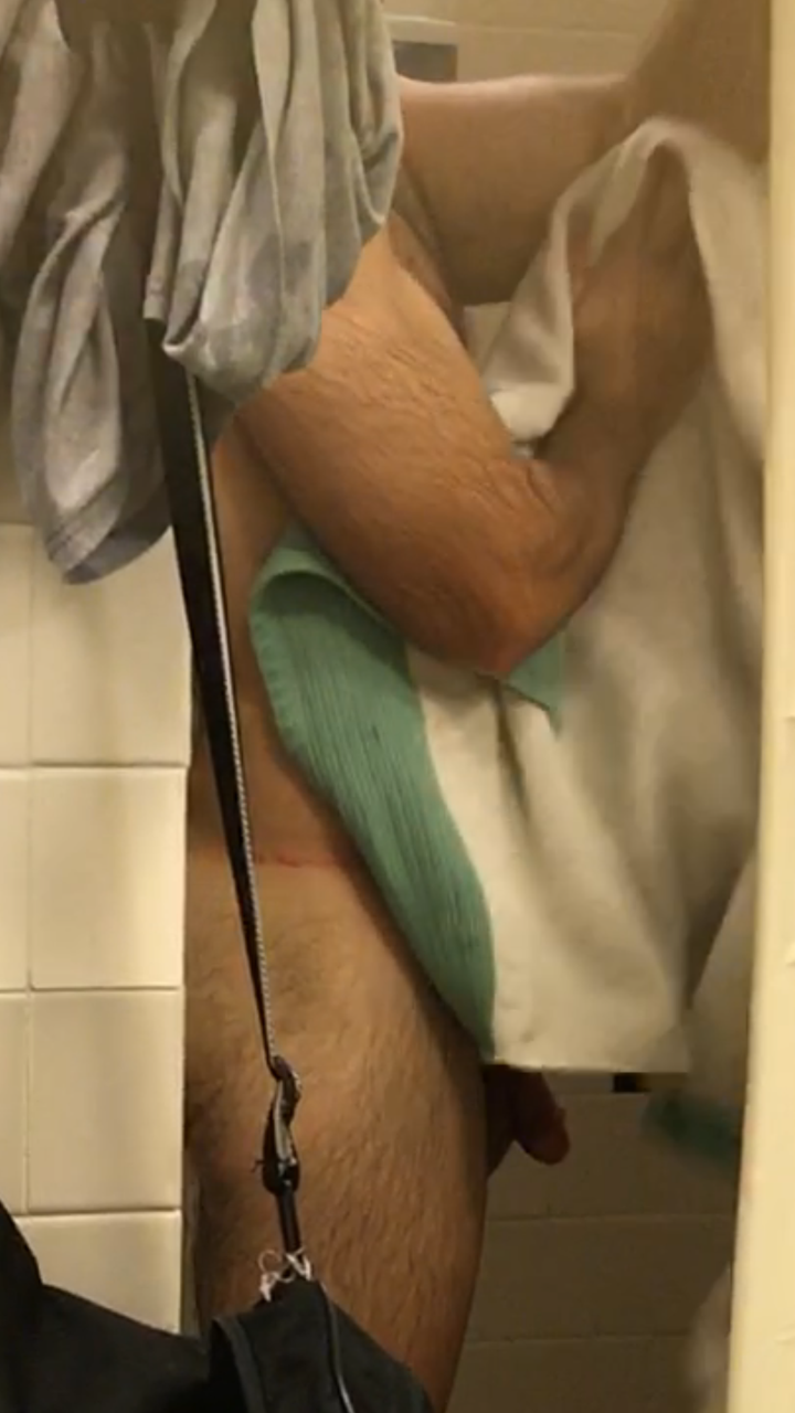 hornyguy4u69:  Tall Sexy Dark Haired Muscular Beefy Hairy Chested Big Smooth Balls
