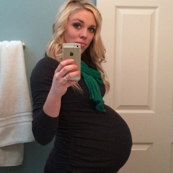 applefam57:  This is Hollie, 39 weeks and