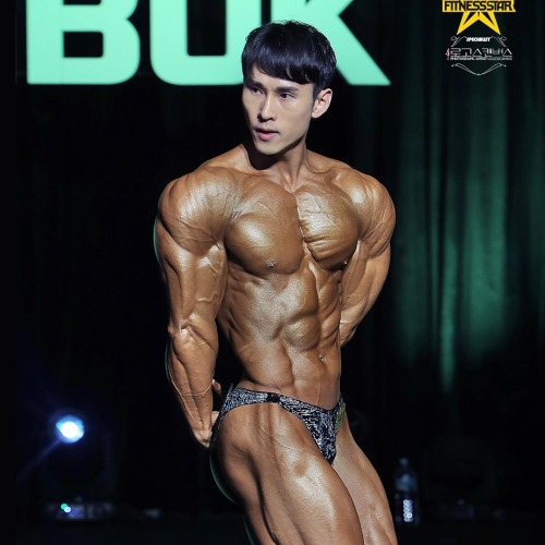 Muscle model, Yoon Wan Shik