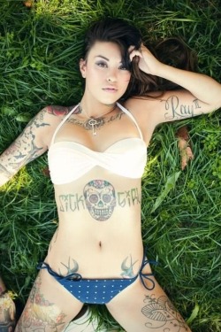 tattooedladiesmetal:  Carrina  She is so beautiful!
