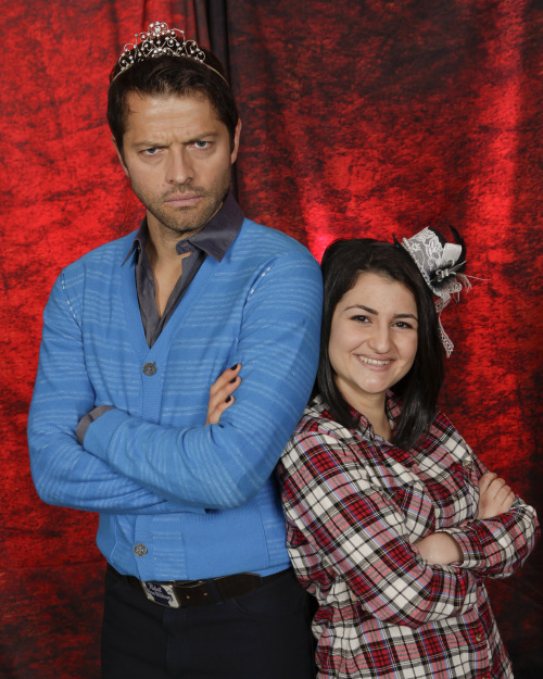 becausemisha:becausemisha:Burcon 2013 - Photo Op with Misha CollinsIt’s not Thursday but let’s just 