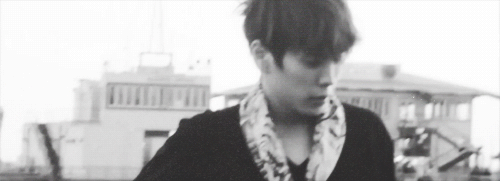 (ღ˘⌣˘ღ)