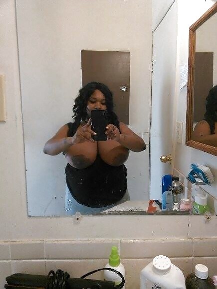 hugeheavytits:  http://hugeheavytits.tumblr.com/ Ladies - send in your big boob submissions!